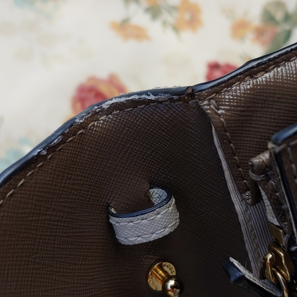 Marc Jacobs Tan and Brown Saffiano Leather Fold Clutch Wallet - Picture 15 of 17